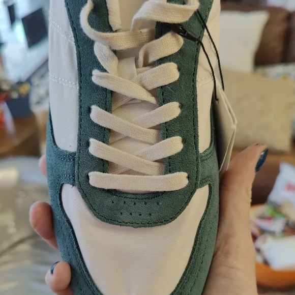 Zara White & Teal Suede-Trim Low-Top Sneakers - Picture 4 of 10